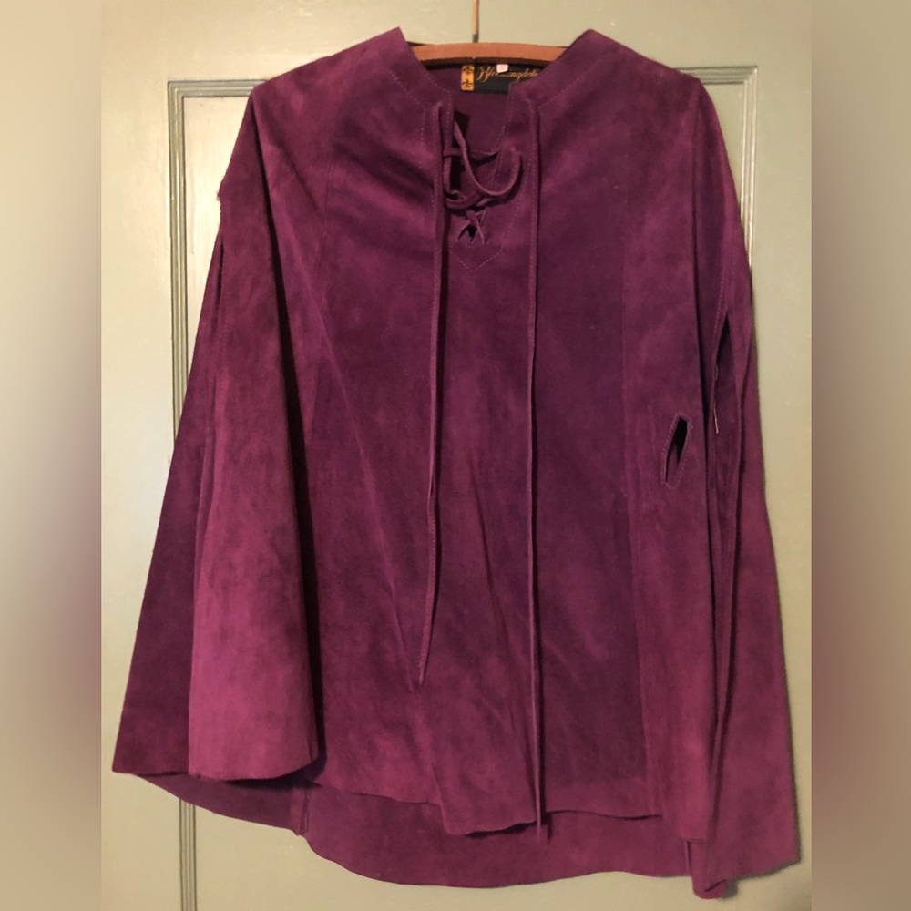 Groovy! Vintage purple suede poncho w/ laces, Bloomingdale’s size 10